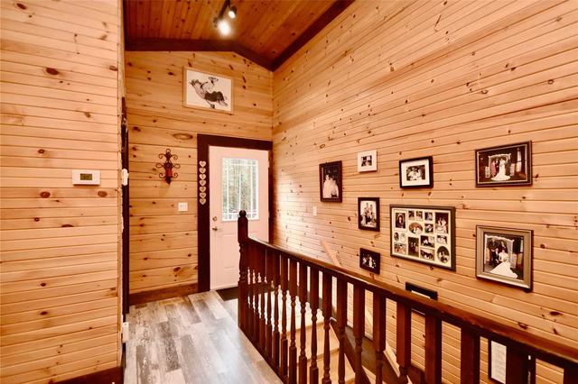 1202 Vankoughnet Rd, House detached with 2 bedrooms, 2 bathrooms and 10 parking in Bracebridge ON | Image 7