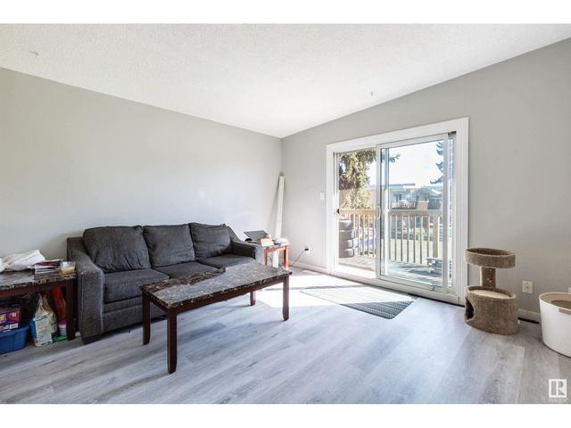 8922d 144 Av Nw, House attached with 2 bedrooms, 1 bathrooms and null parking in Edmonton AB | Image 3