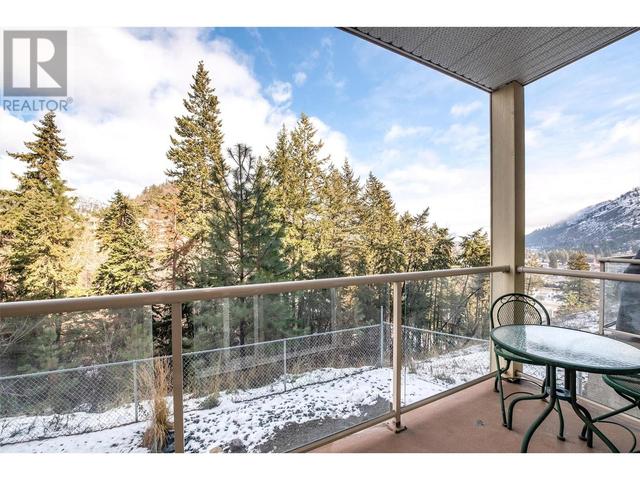 106 - 2120 Shannon Ridge Drive, Condo with 2 bedrooms, 2 bathrooms and null parking in West Kelowna BC | Image 26
