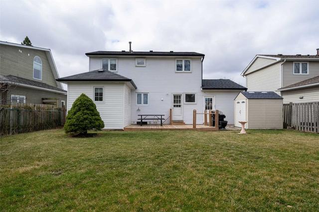 864 Cabot Tr, House detached with 4 bedrooms, 3 bathrooms and 5 parking in Milton ON | Image 30