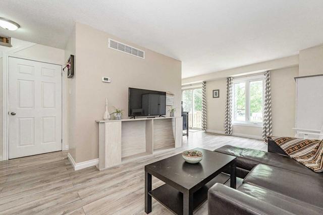 181 - 302 College Ave W, Townhouse with 3 bedrooms, 3 bathrooms and 2 parking in Guelph ON | Image 2