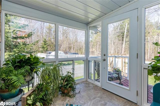 1170 Line 5 South, Oro Line, House detached with 2 bedrooms, 1 bathrooms and null parking in Oro Medonte ON | Image 3