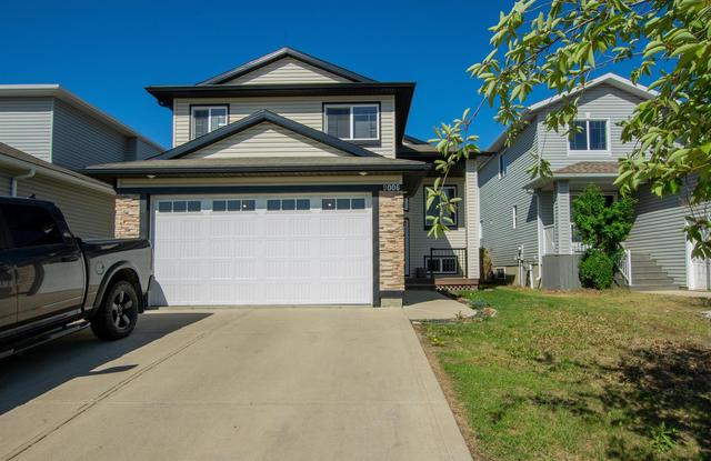 9006 Willow Drive, House detached with 4 bedrooms, 3 bathrooms and 4 parking in Grande Prairie AB | Image 2