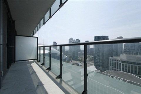 2103 - 300 Front St W, Condo with 1 bedrooms, 1 bathrooms and 1 parking in Toronto ON | Image 6