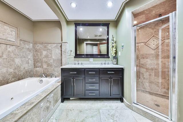 535 Loretta Court, House detached with 6 bedrooms, 2 bathrooms and null parking in Mississauga ON | Image 35