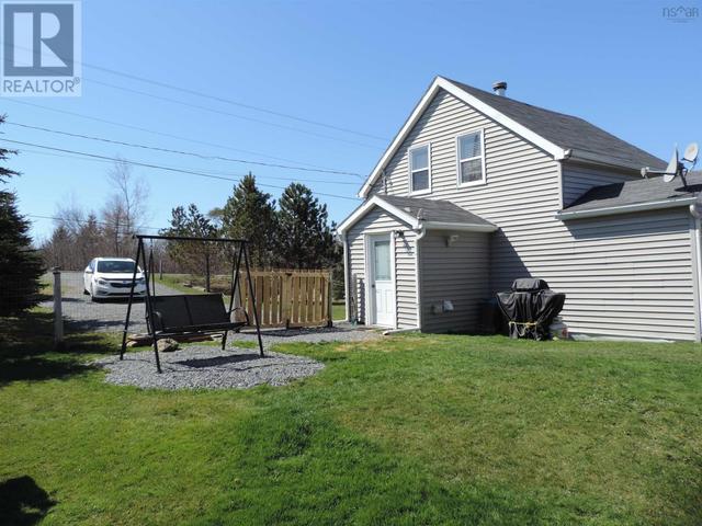 7084 Highway 354, House detached with 3 bedrooms, 1 bathrooms and null parking in East Hants NS | Image 3