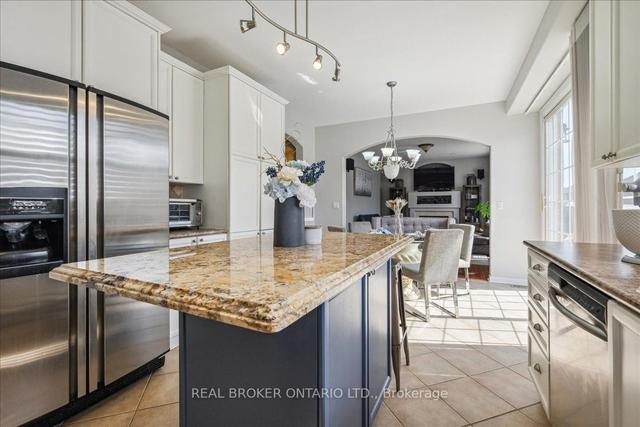 15 Balmy Way, House detached with 5 bedrooms, 4 bathrooms and 6 parking in Brampton ON | Image 2