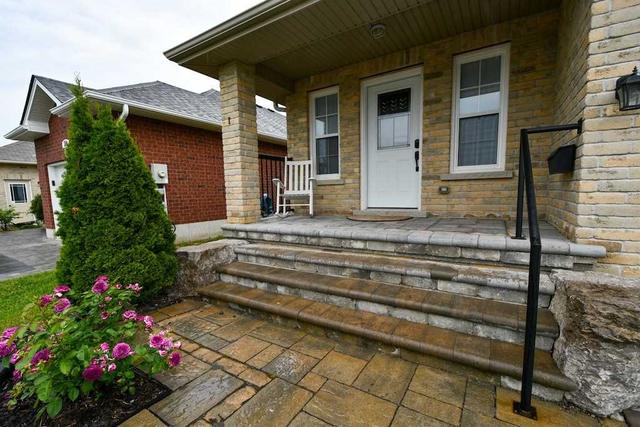 116 Laurent Blvd, House detached with 2 bedrooms, 2 bathrooms and 5 parking in Kawartha Lakes ON | Image 23