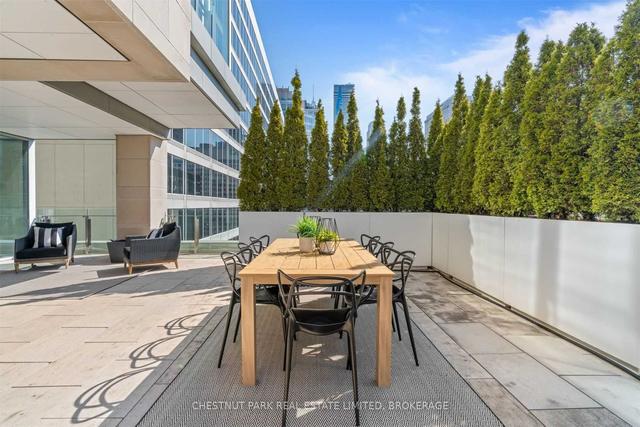 1101 - 155 Cumberland St, Condo with 2 bedrooms, 3 bathrooms and 2 parking in Toronto ON | Image 24