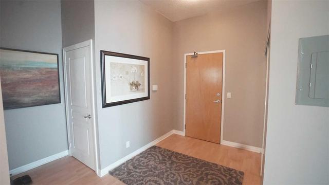 Lph3 - 220 Burnhamthorpe Rd W, Condo with 2 bedrooms, 2 bathrooms and 1 parking in Mississauga ON | Image 11