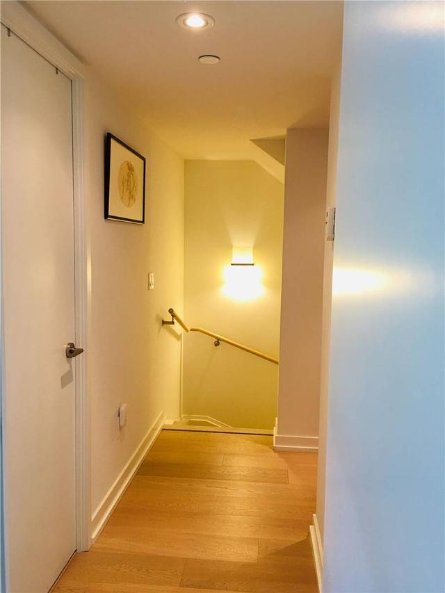 th12 - 113 Mcmahon Dr, Townhouse with 2 bedrooms, 3 bathrooms and 2 parking in Toronto ON | Image 4