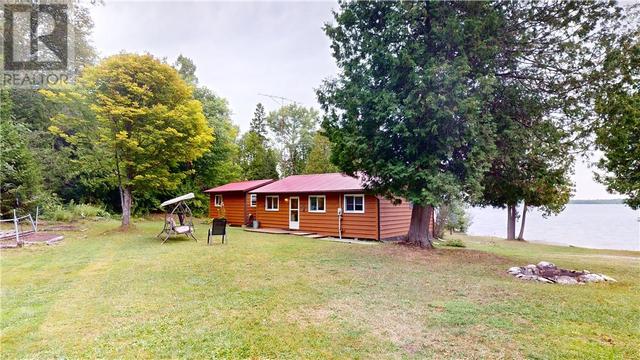 502 Dial Road, Home with 3 bedrooms, 1 bathrooms and null parking in Central Manitoulin ON | Image 2