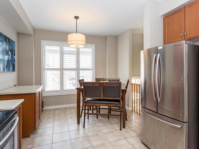 7198 Triumph Lane, Townhouse with 3 bedrooms, 3 bathrooms and 1 parking in Mississauga ON | Image 6