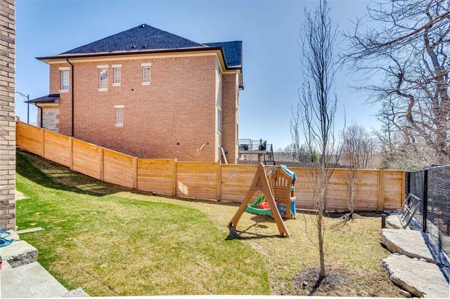 12 Annsleywood Crt, House detached with 4 bedrooms, 6 bathrooms and 7 parking in Vaughan ON | Image 33