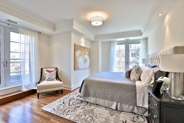 th 17 - 20 Burkebrook Pl, Condo with 3 bedrooms, 4 bathrooms and 2 parking in Toronto ON | Image 13