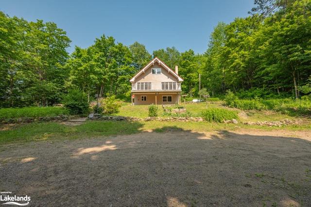 9297 Highway 118, House detached with 5 bedrooms, 2 bathrooms and null parking in Minden Hills ON | Image 12