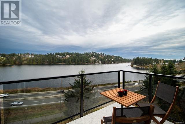 202 - 4474 Wellington Rd, Condo with 1 bedrooms, 1 bathrooms and 1 parking in Nanaimo BC | Image 1