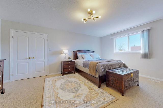 529 Woodfield Crt, House detached with 4 bedrooms, 3 bathrooms and 6 parking in Kitchener ON | Image 14