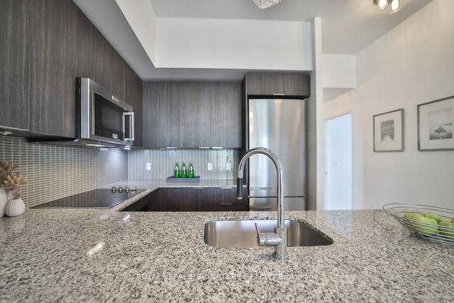 913 - 30 Shore Breeze Dr, Condo with 3 bedrooms, 2 bathrooms and 2 parking in Toronto ON | Image 3