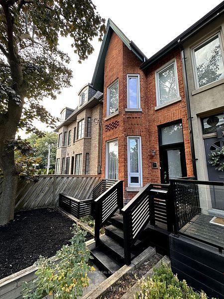 210 Macpherson Ave, House semidetached with 3 bedrooms, 2 bathrooms and 1 parking in Toronto ON | Image 22