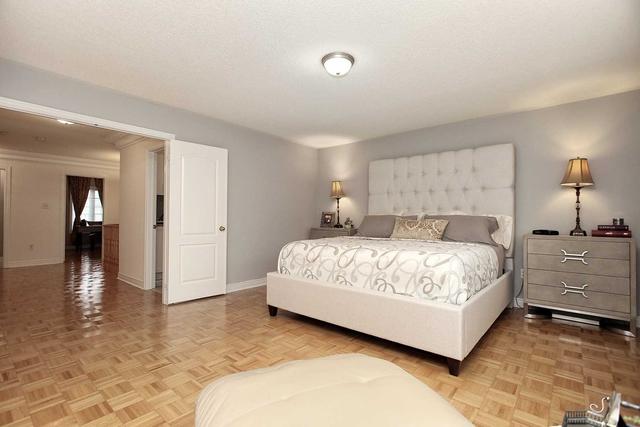 24 Timberwolf Cres, House detached with 4 bedrooms, 4 bathrooms and 4 parking in Vaughan ON | Image 7