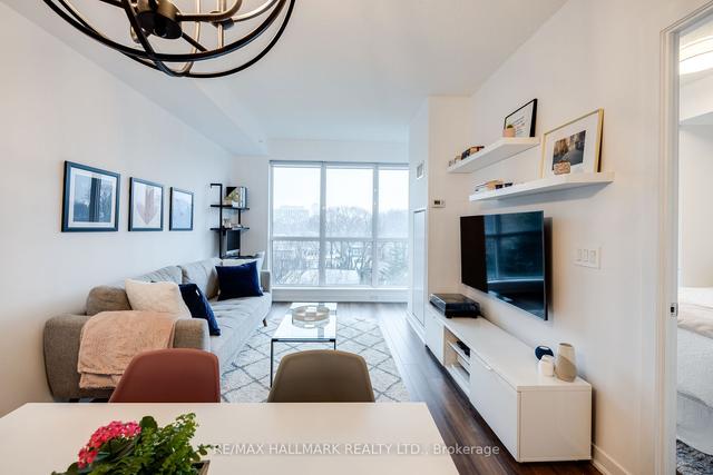 504 - 60 Berwick Ave, Condo with 1 bedrooms, 1 bathrooms and 1 parking in Toronto ON | Image 4