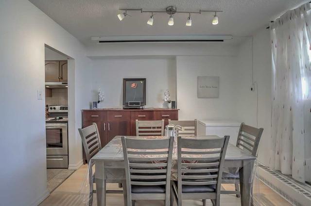 1802 - 3390 Weston Rd, Condo with 2 bedrooms, 1 bathrooms and 1 parking in Toronto ON | Image 3