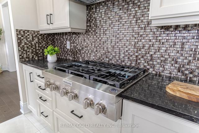 25 Duxbury Rd, House detached with 4 bedrooms, 4 bathrooms and 6 parking in Brampton ON | Image 5