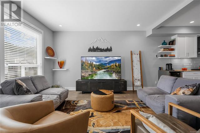 2816 Lunar Crt, House attached with 3 bedrooms, 4 bathrooms and 2 parking in Langford BC | Image 18