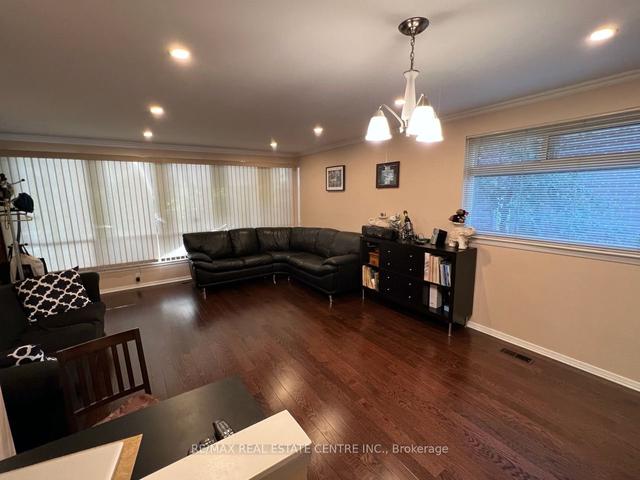 74 Derrydown Rd W, House detached with 3 bedrooms, 2 bathrooms and 5 parking in Toronto ON | Image 19