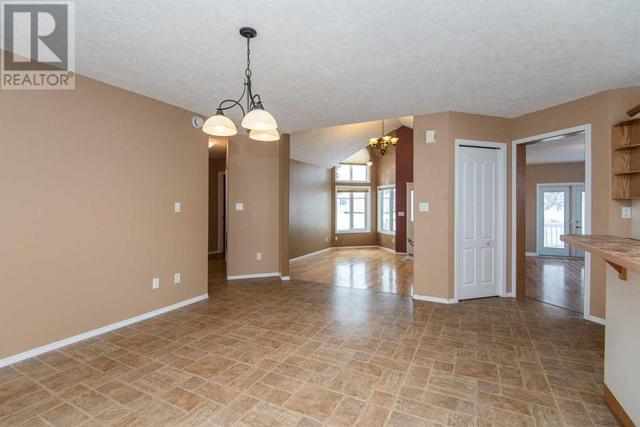 3402 - 3 Township Road 392, House detached with 4 bedrooms, 2 bathrooms and 2 parking in Lacombe County AB | Image 11