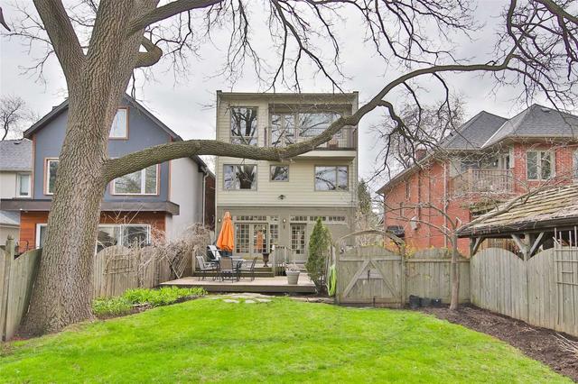 266 Sheldrake Blvd, House detached with 4 bedrooms, 4 bathrooms and 1 parking in Toronto ON | Image 32