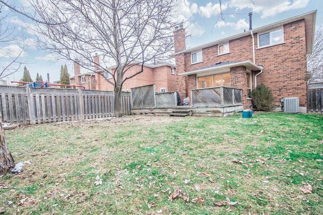 2082 Teeside Crt, House detached with 4 bedrooms, 4 bathrooms and 4 parking in Mississauga ON | Image 16