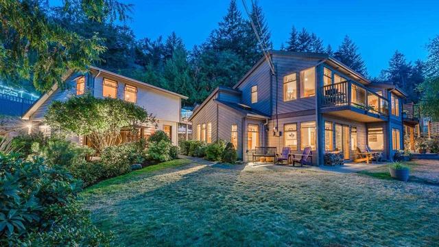 3412 Blueback Dr, House detached with 5 bedrooms, 4 bathrooms and 6 parking in Nanaimo E BC | Image 1