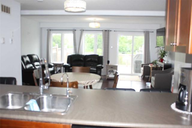 100 Mussen St, House attached with 3 bedrooms, 3 bathrooms and 3 parking in Guelph ON | Image 29