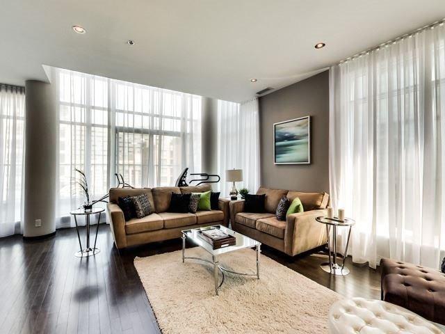 uph15 - 21 Nelson St, Condo with 2 bedrooms, 3 bathrooms and 2 parking in Toronto ON | Image 6