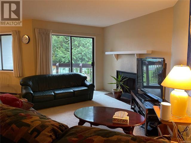 205 - 73 Gorge Rd W, Condo with 2 bedrooms, 2 bathrooms and 1 parking in Saanich BC | Image 2
