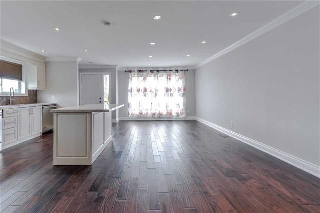Upper - 2349 Whaley Dr, House semidetached with 5 bedrooms, 4 bathrooms and 1 parking in Mississauga ON | Image 2