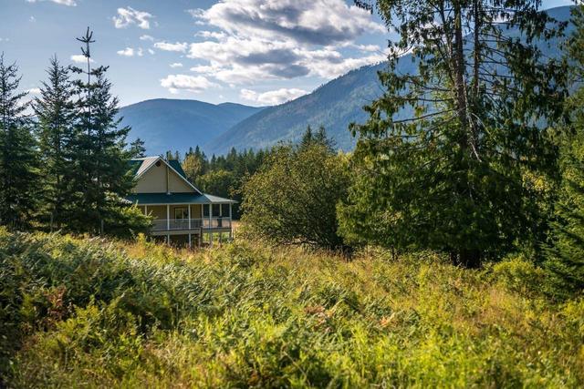6291 Mill Creek Road, House detached with 4 bedrooms, 3 bathrooms and 10 parking in Central Kootenay E BC | Image 7
