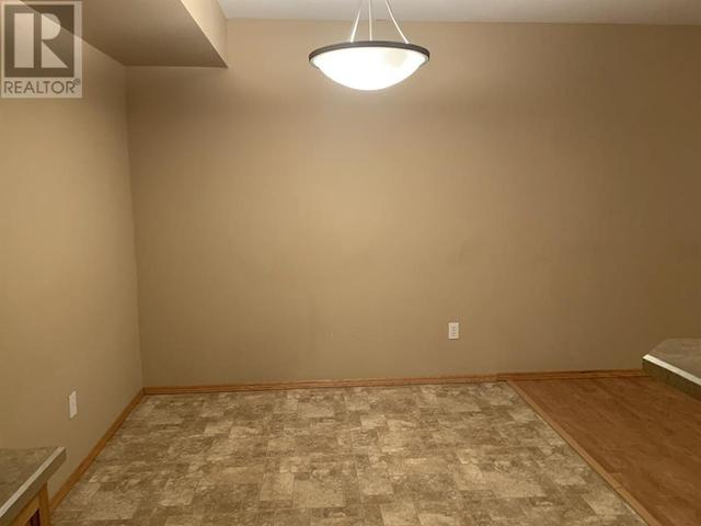105, - 5205 Woodland Road, Condo with 2 bedrooms, 1 bathrooms and 1 parking in Innisfail AB | Image 5