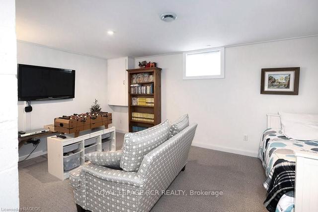 244 Raglan St, House detached with 3 bedrooms, 2 bathrooms and 4 parking in Grey Highlands ON | Image 35