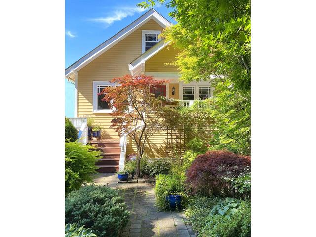 3565 W 13th Avenue, House detached with 5 bedrooms, 3 bathrooms and null parking in Vancouver BC | Card Image