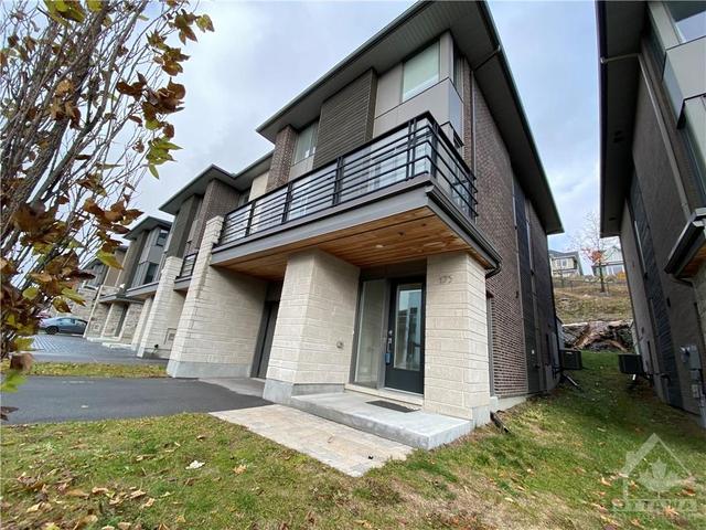 173 Boundstone Way, Townhouse with 4 bedrooms, 4 bathrooms and 2 parking in Ottawa ON | Image 2
