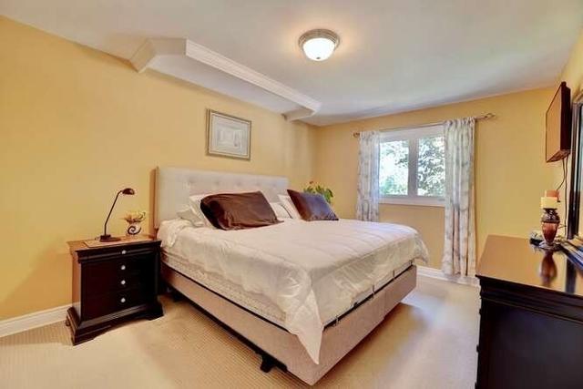 2289 Belfast Cres, House detached with 4 bedrooms, 3 bathrooms and 8 parking in Mississauga ON | Image 7