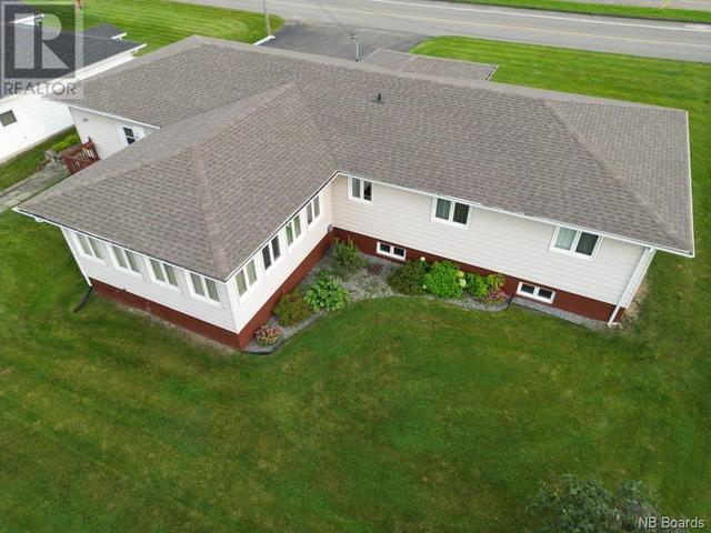 233 Reservoir Street, House detached with 2 bedrooms, 2 bathrooms and null parking in Grand Falls NB | Image 8