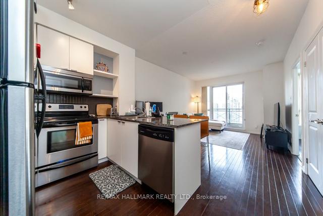 1516 - 35 Hayden St, Condo with 1 bedrooms, 1 bathrooms and 0 parking in Toronto ON | Image 8