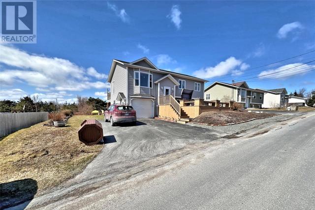 12 Parade Street, House attached with 4 bedrooms, 3 bathrooms and null parking in Bay Roberts NL | Image 2