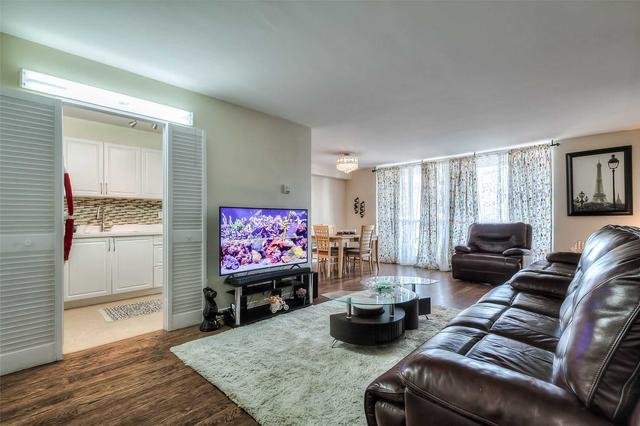 2508 - 5 Massey Sq, Condo with 2 bedrooms, 1 bathrooms and 1 parking in Toronto ON | Image 19