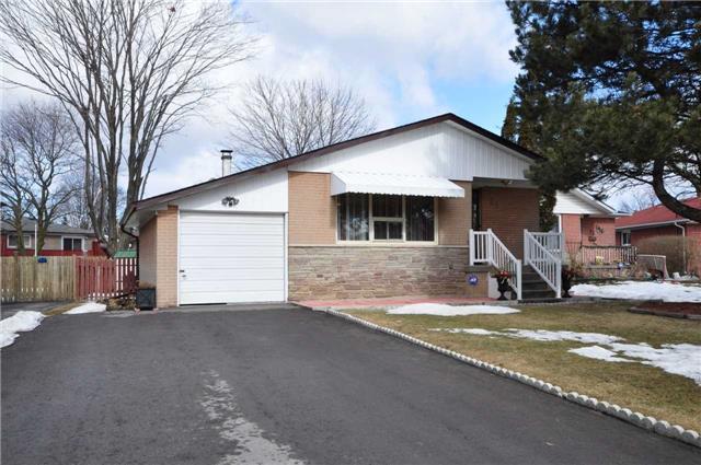 80 Darlingside Dr, House detached with 1 bedrooms, 1 bathrooms and 2 parking in Toronto ON | Image 1