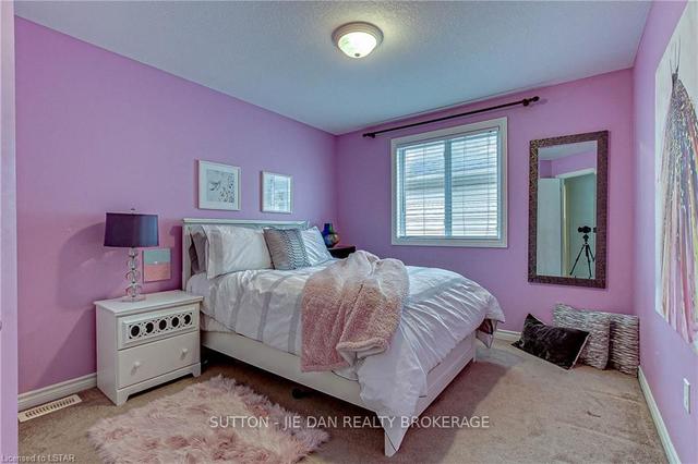 853 Mapleridge St, House detached with 3 bedrooms, 3 bathrooms and 4 parking in London ON | Image 11